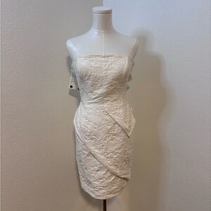 Escada by Margaret’s Ley Vintage Strapless Cream Dress
Size 34